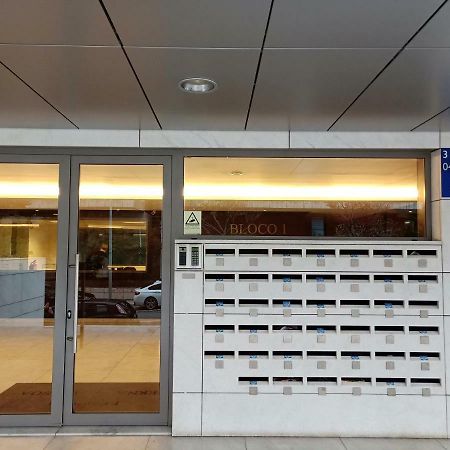 Yingying Apartamento With A Free Parking Space Lisbon Luaran gambar