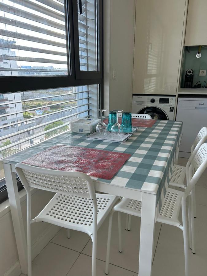 Yingying Apartamento With A Free Parking Space Lisbon Luaran gambar