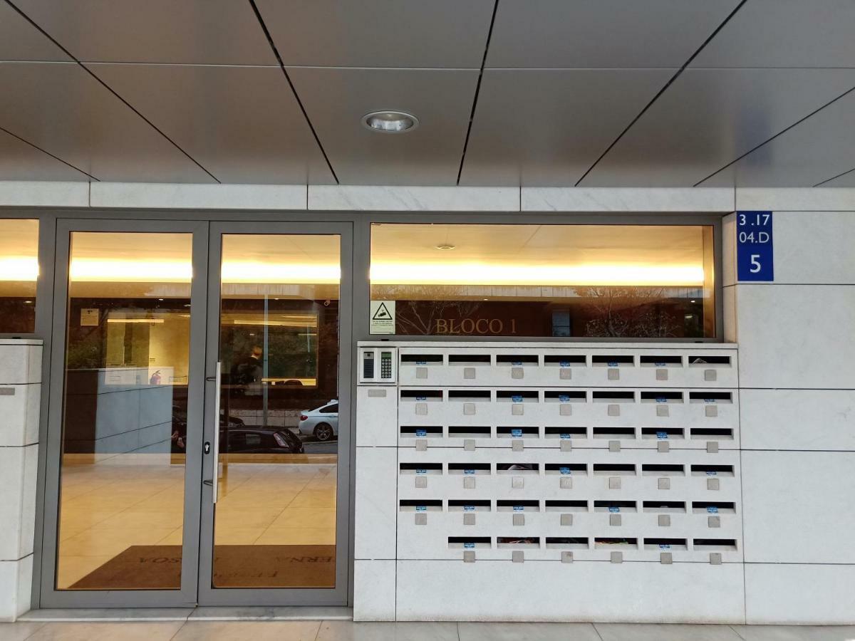 Yingying Apartamento With A Free Parking Space Lisbon Luaran gambar